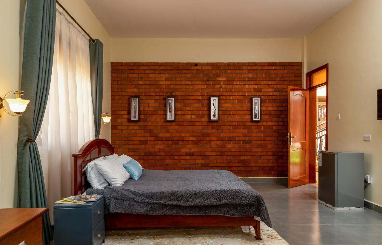 Fred And Winnie Bnb Kampala Dış mekan fotoğraf