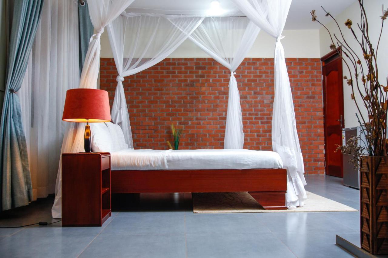 Fred And Winnie Bnb Kampala Dış mekan fotoğraf